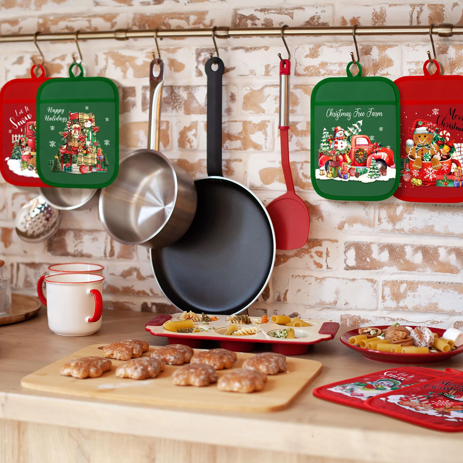 Diseños navideños de Jingmore con árboles y estrellas para dar ambiente festivo en la cocina.