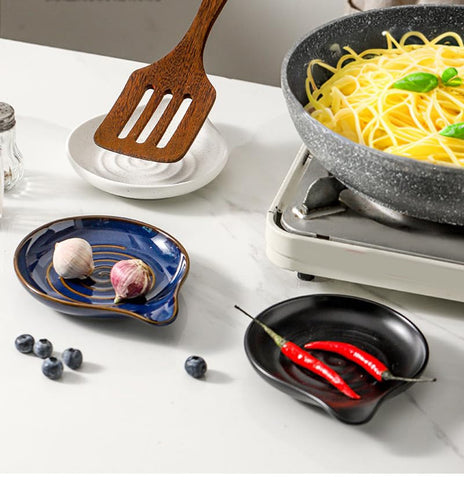 JINNTHE reposacucharas azul, accesorio práctico y decorativo para cocinas.