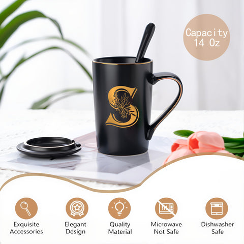 Tapa de taza y cuchara dorada JMugmt para completar un set lujoso.