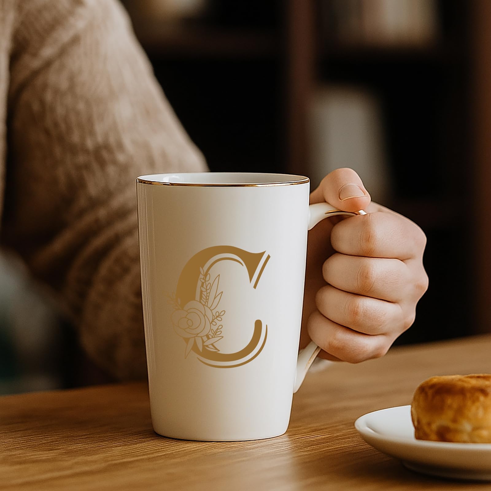 Tapa y cuchara dorada de Jmugmt, prácticos para mantener la temperatura.