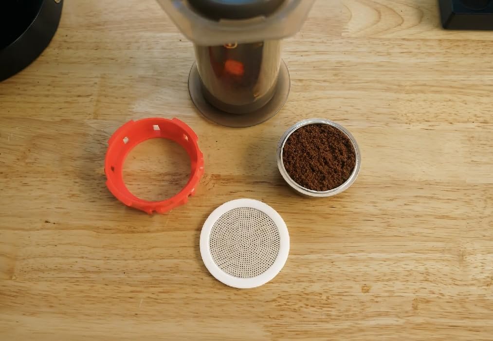 JOEPRESSO V2 ligero y portátil para espresso de calidad en movimiento.