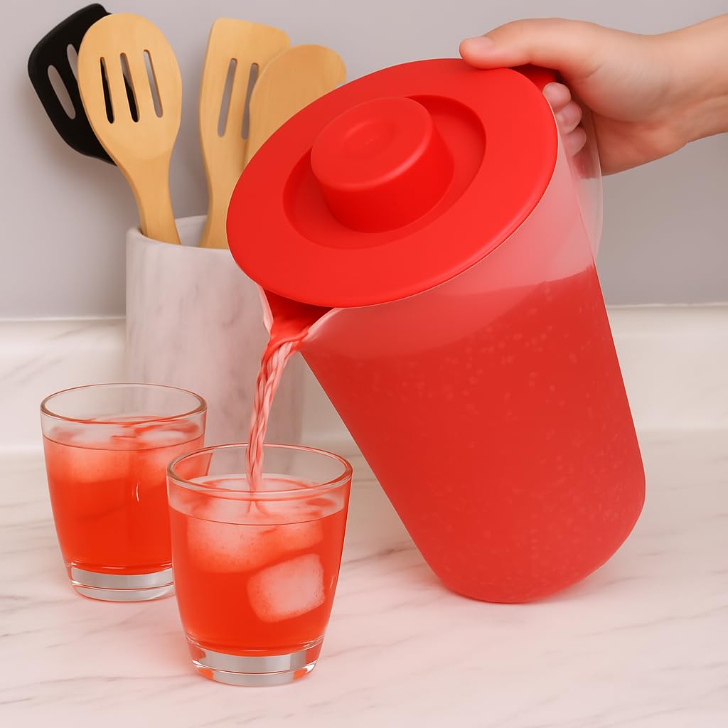Jarra JOEY'Z con pico giratorio para verter con control.