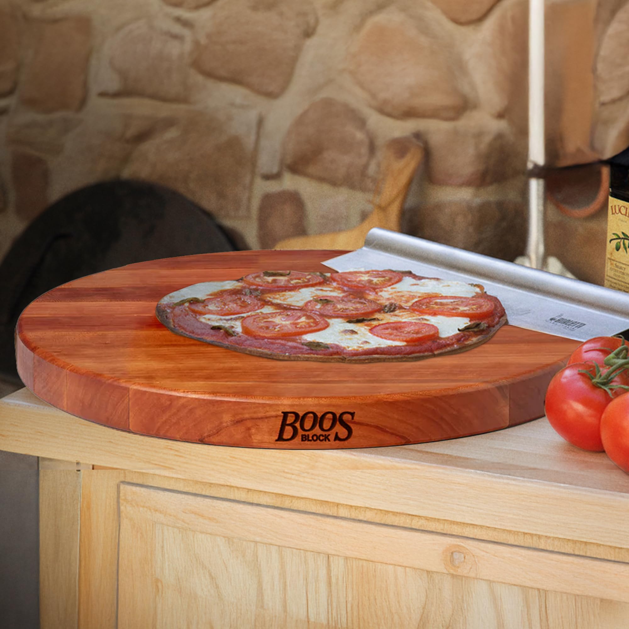 R-Board en cerezo: disponible en tres tamaños para servir y cortar