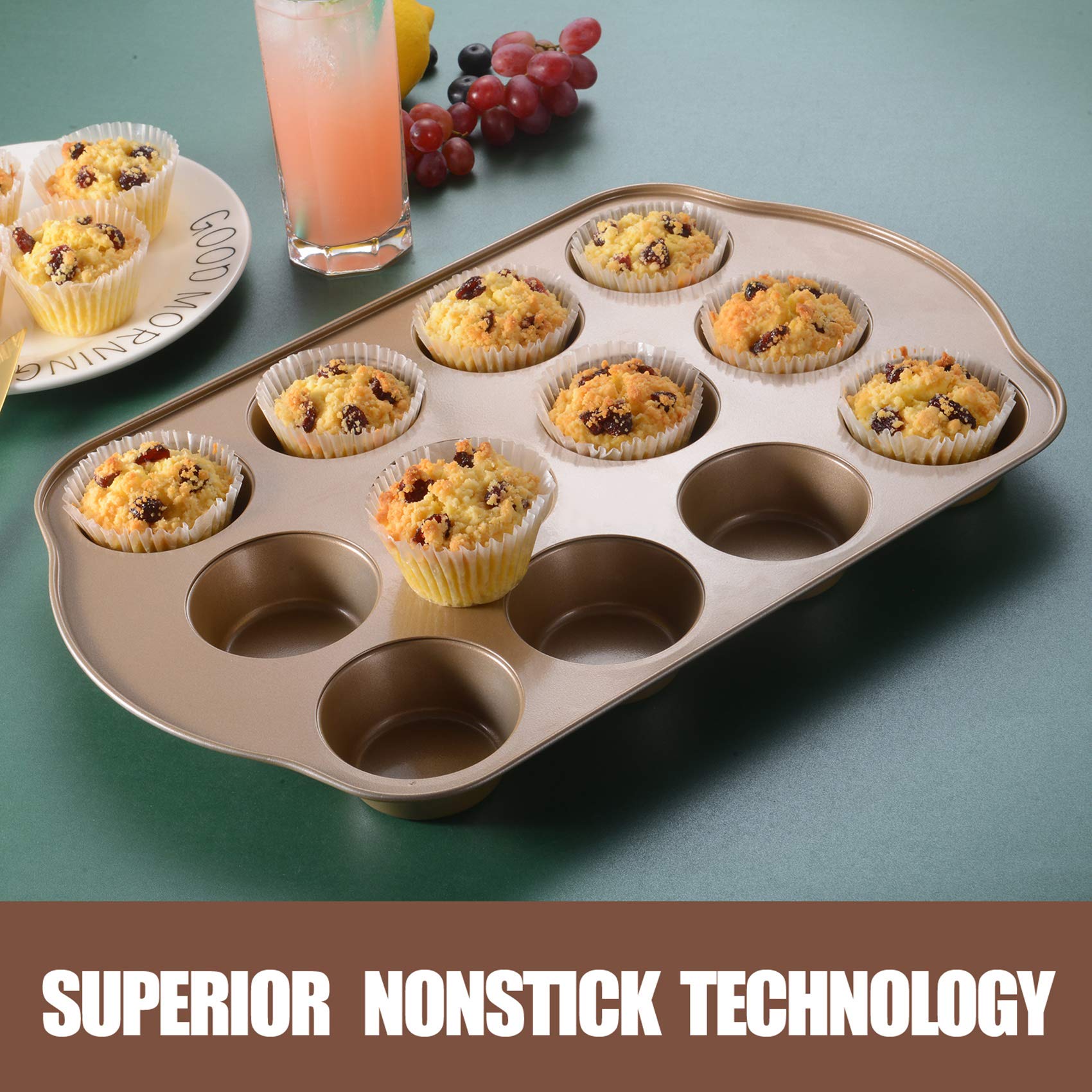 Interior antiadherente JOHO BAKING facilita desmolde perfecto.