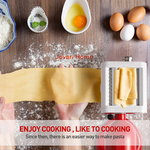 Jovan Home accesorio de pasta para KitchenAid en uso
