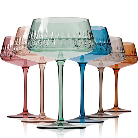 Copa martini jovgank coloreada con anillo de diamante, ideal para fiestas brillantes