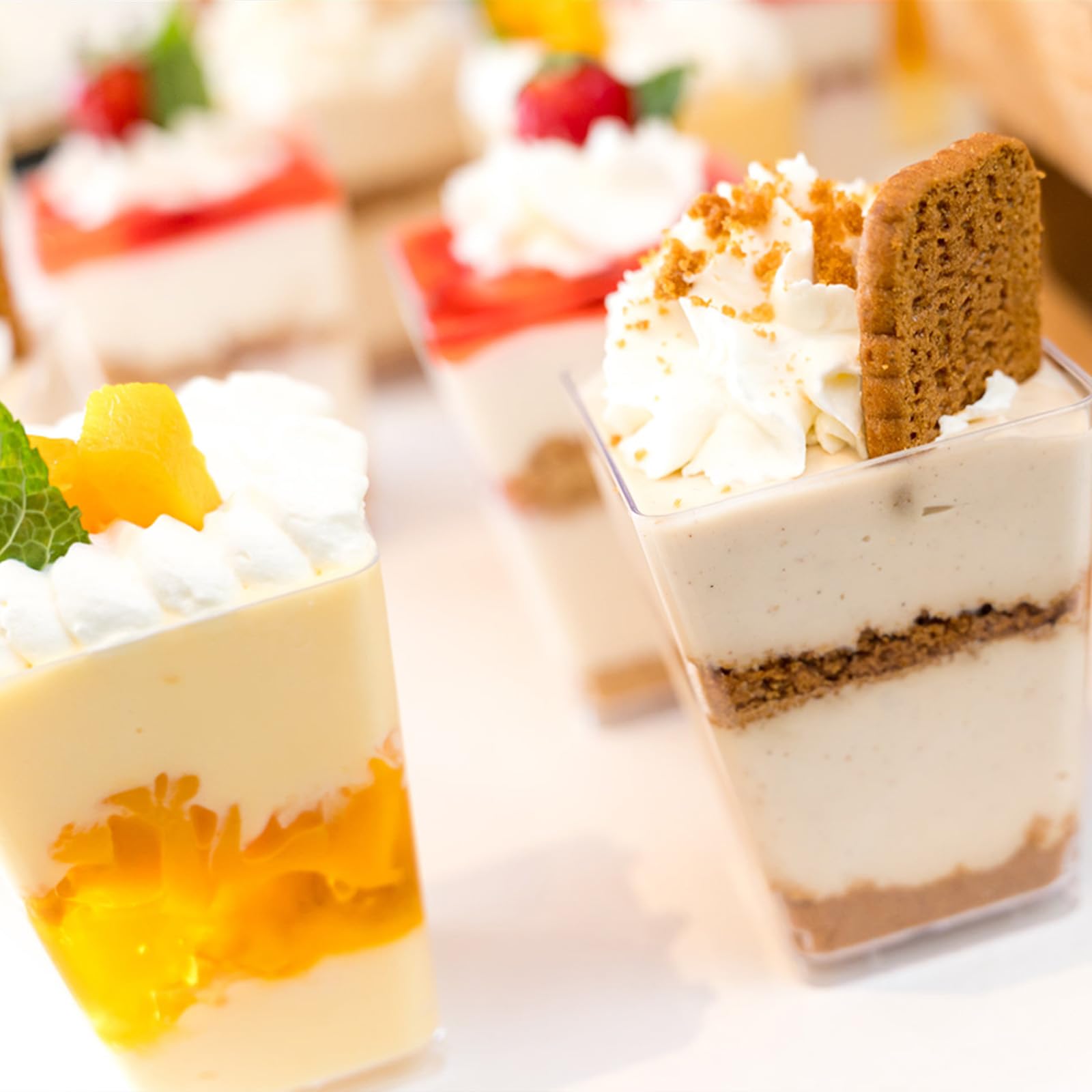 Uso versátil de Joy Akkess para postres, yogur y frutas