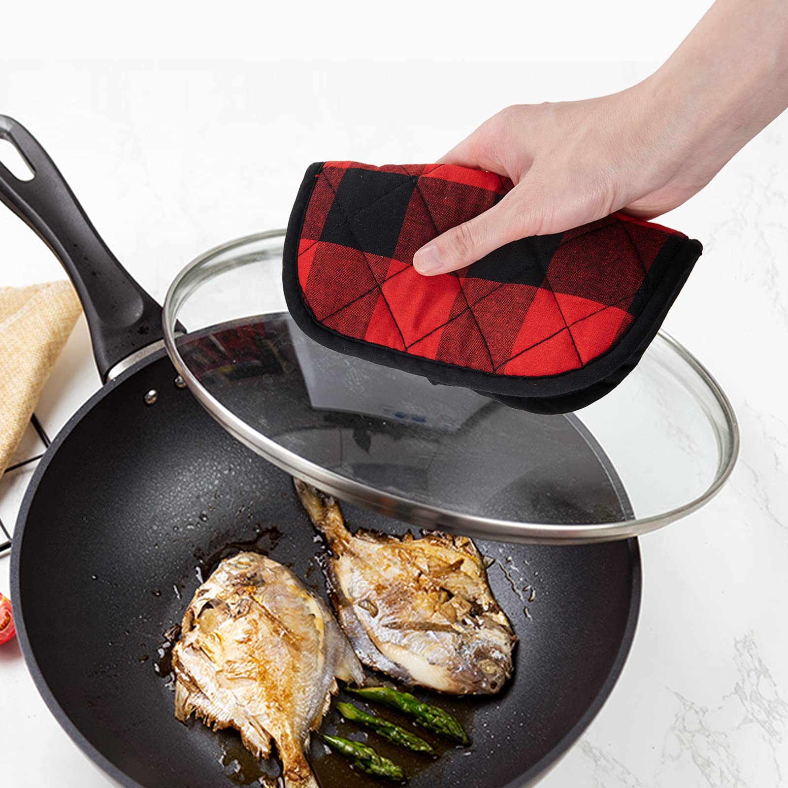 Joyhalo set de manoplas cocina en negro y rojo, protección para ollas.
