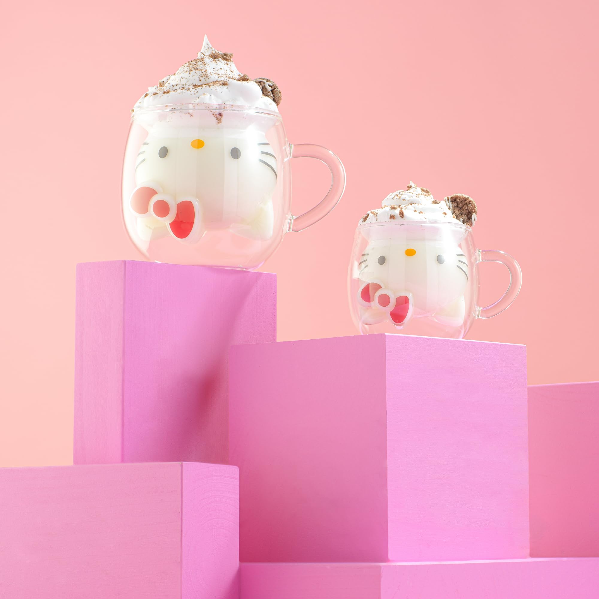 JoyJolt Hello Kitty, diseño kawaii en taza espresso para colección.