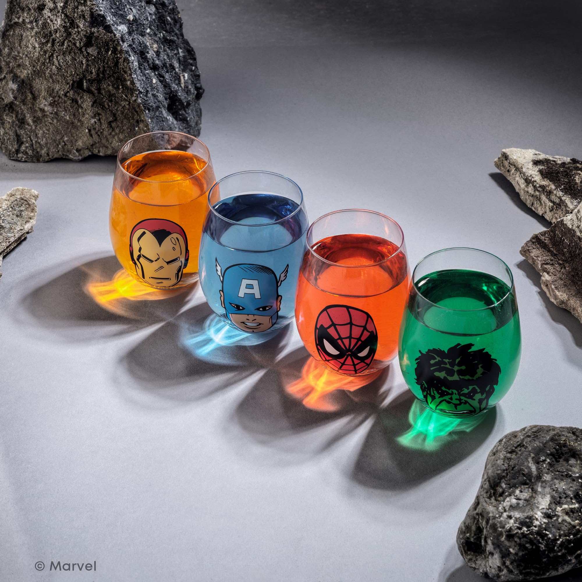 Vaso JoyJolt Marvel Heroes Capitán América sin tallo, toque épico para cualquier mesa.