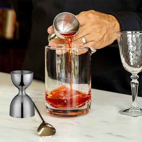 Conjunto de coctelería JOYONE apto para uso diario en casa o bar.