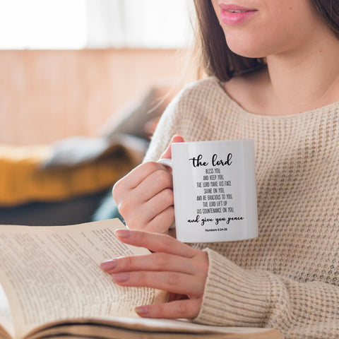 Taza apta para microondas y lavavajillas para uso diario.