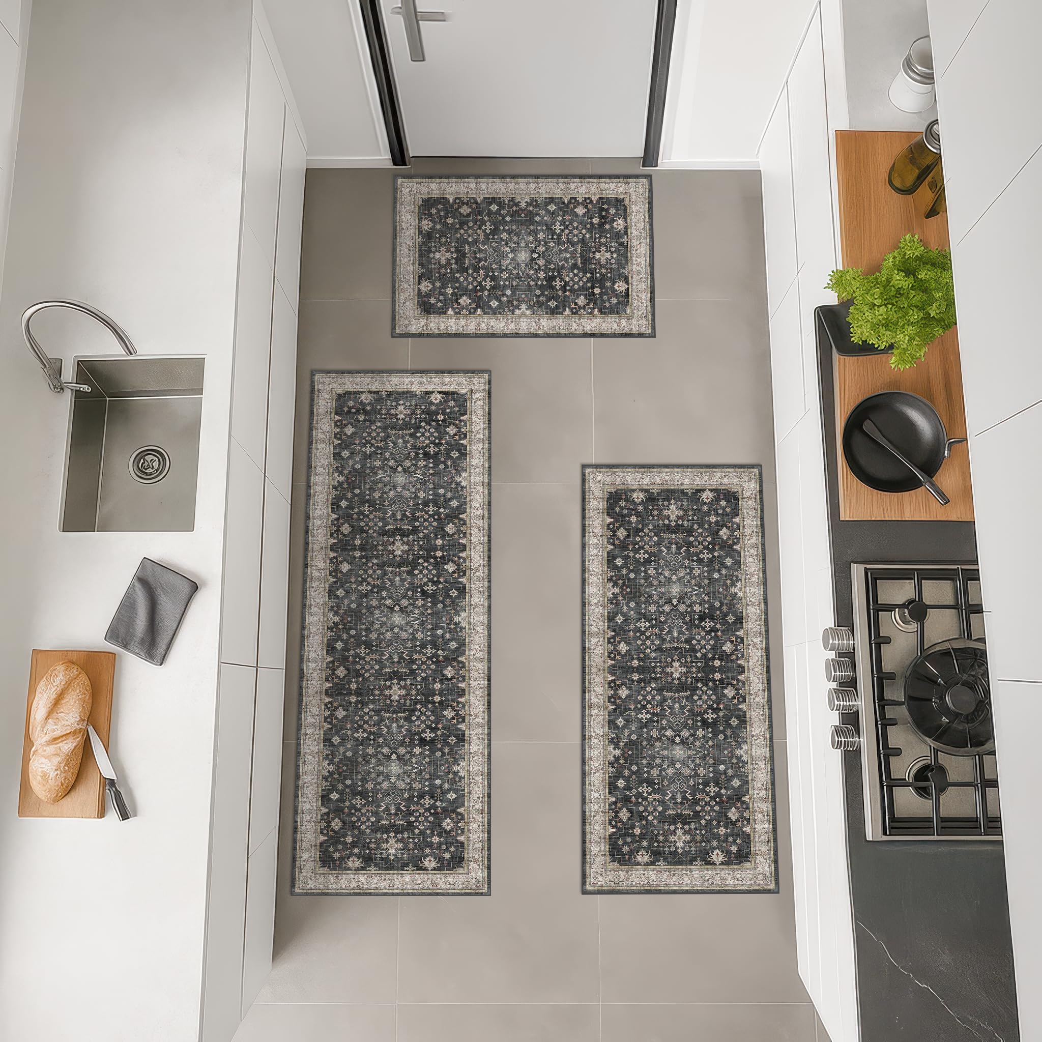 Alfombra JTJ para cocinas largas, combina con distintos estilos decorativos.