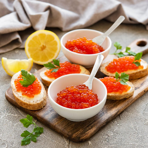 Cucharas Jucoan caviar perla detalle diseño, añade elegancia a la mesa.