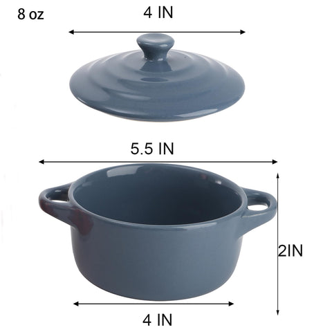 Jucoan ramequín de porcelana con tapa y asa en azul; ideal para postres individuales.