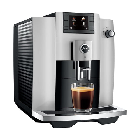 JURA E6 Platinum 15465, extracción por pulso para espresso de calidad profesional.