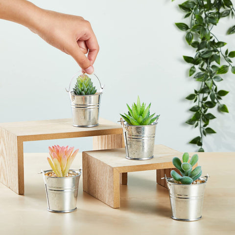 Baldes metálicos Juvale de 2x2 para centro de mesa.