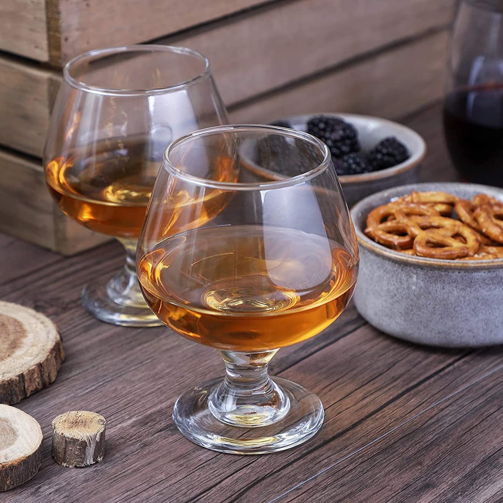 Copa Juvale de brandy con diseño atemporal, apta para uso diario.