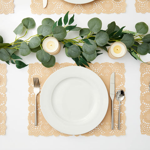 Juvale manteles de papel marrón, elegantes y desechables para eventos.