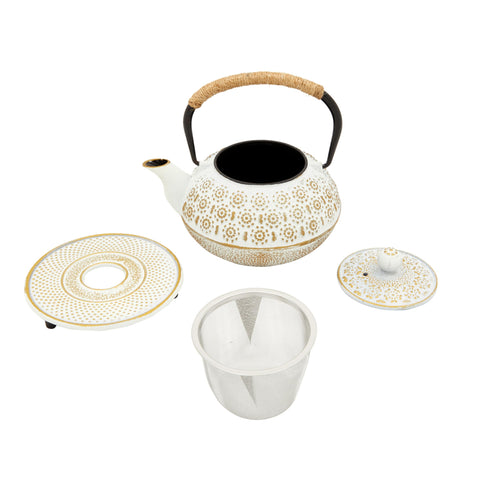 Tetera Juvale con trivet incluido para servir directamente en la mesa.