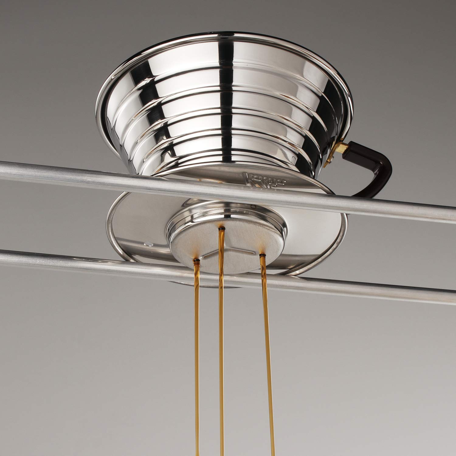 Kalita Wave 185 con diseño de onda que favorece extracción uniforme y sabor.