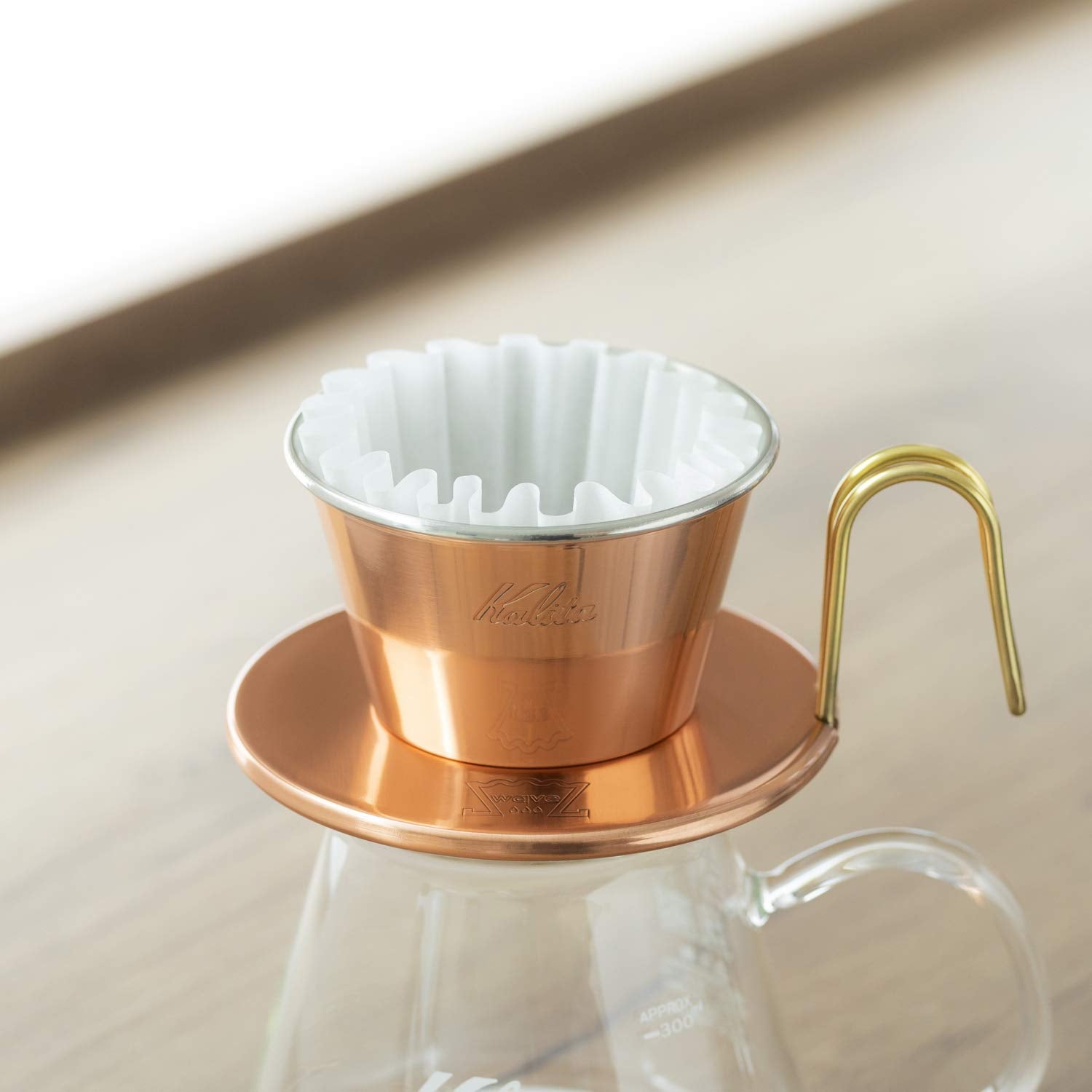 Kalita Wave 185 vertido en proceso, extracción equilibrada en acción.
