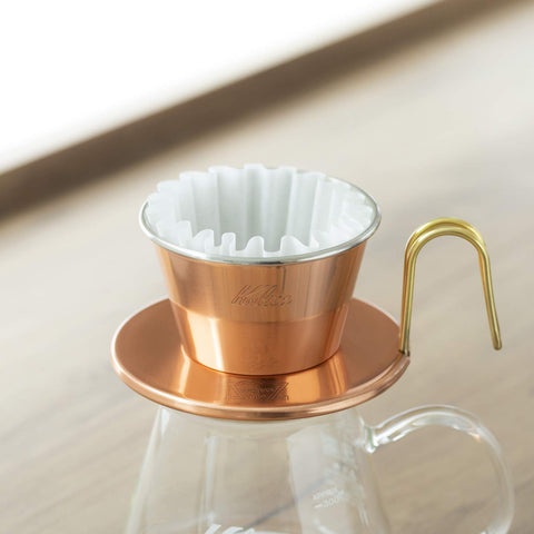 Kalita Wave 185 vertido en proceso, extracción equilibrada en acción.