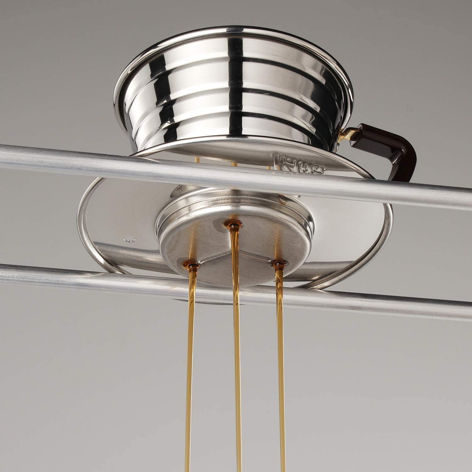 Kalita Wave 155, ángulo lateral, ideal para uso diario en cocina y café.