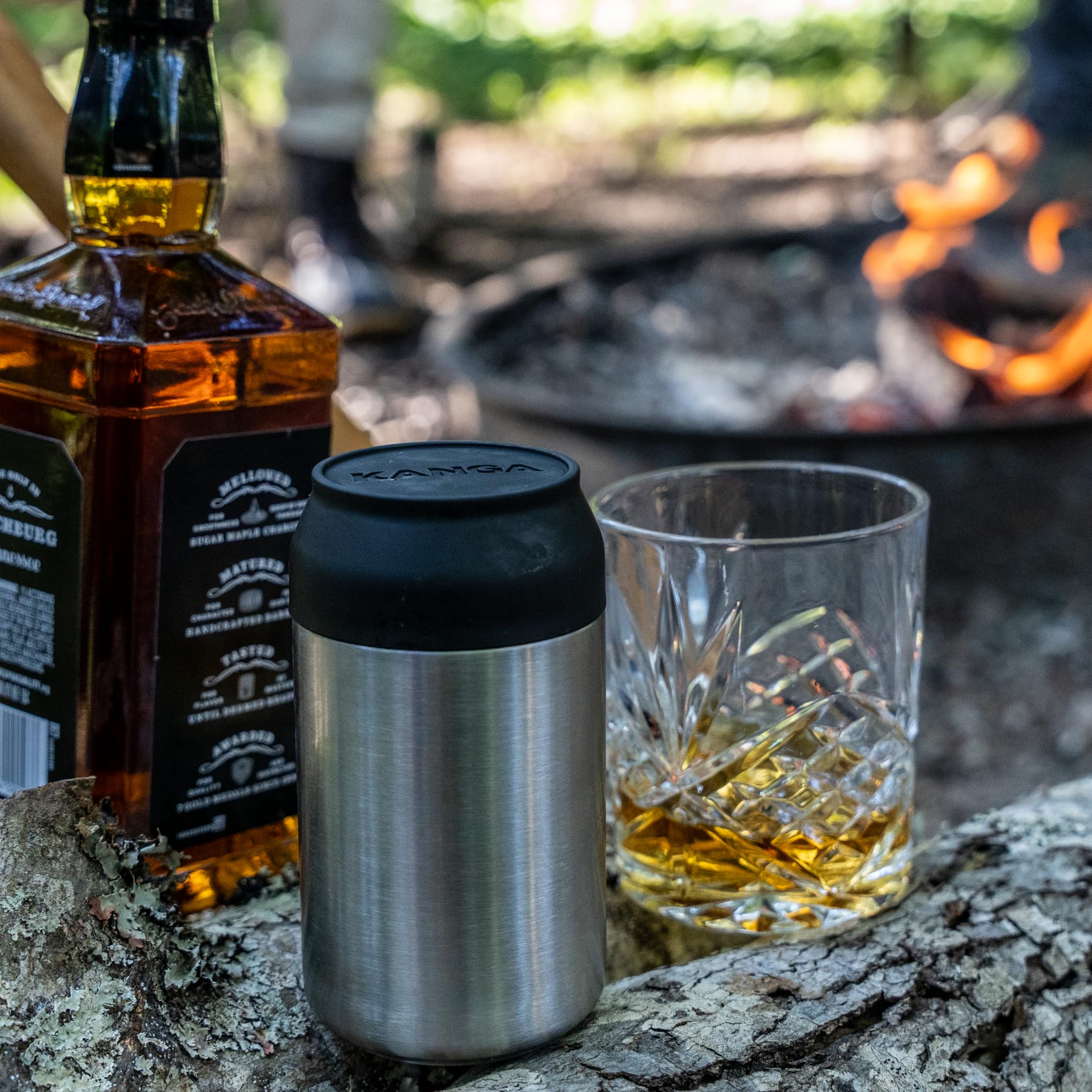 Kanga Flask-A-Roo diseño discreto ideal para eventos y salidas sociales.