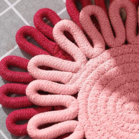 Kanmoon diseño bohemio en rosa añade carácter y protección de superficies.