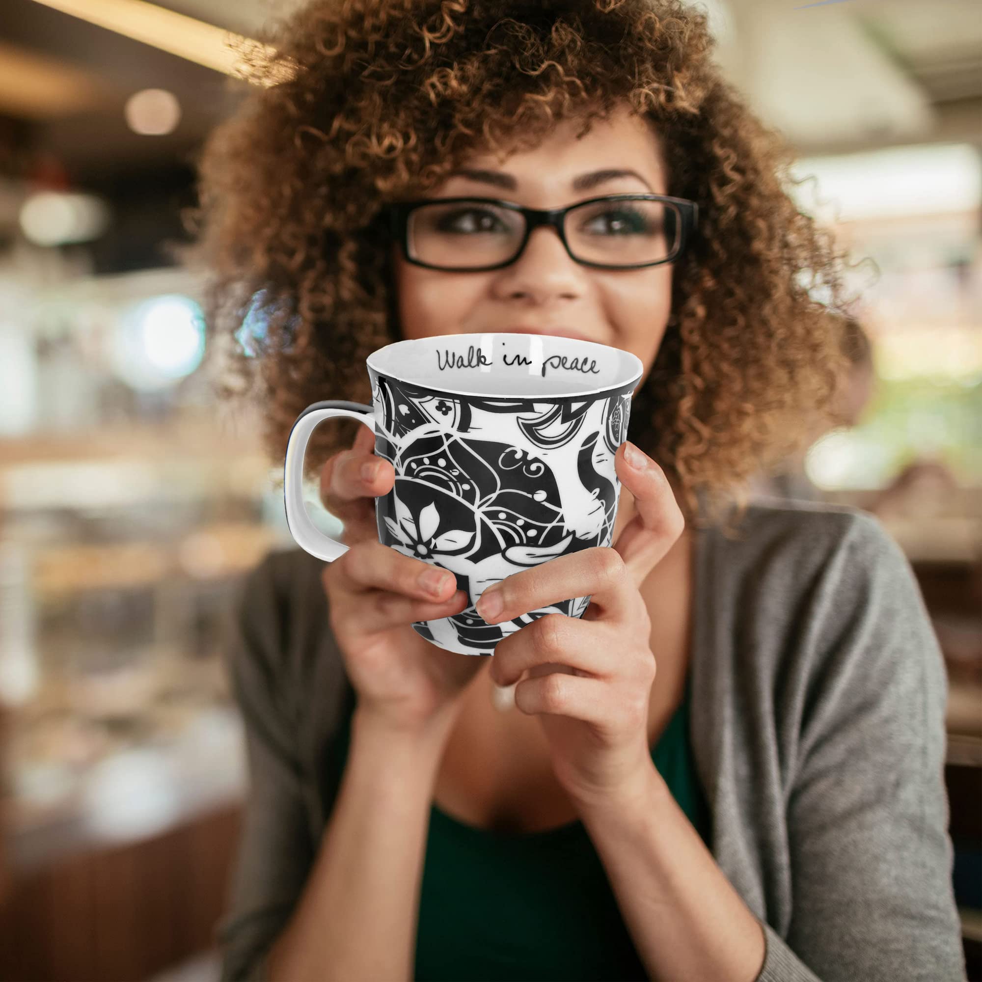 taza karma bohemio cerámica en cocina, estilo decorativo combina con toallas