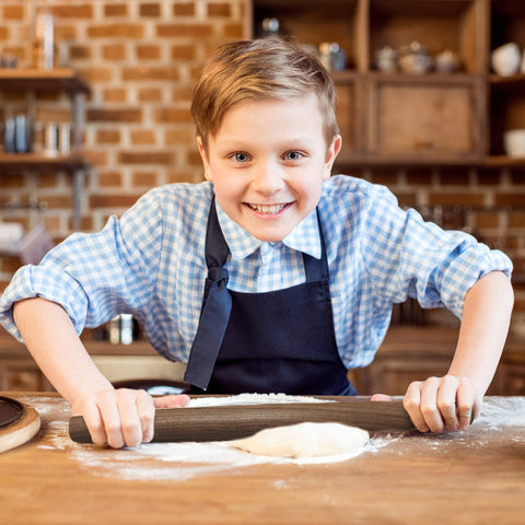 Uso diario en la cocina con el rodillo KARRYOUNG para fondant y masa de pizza