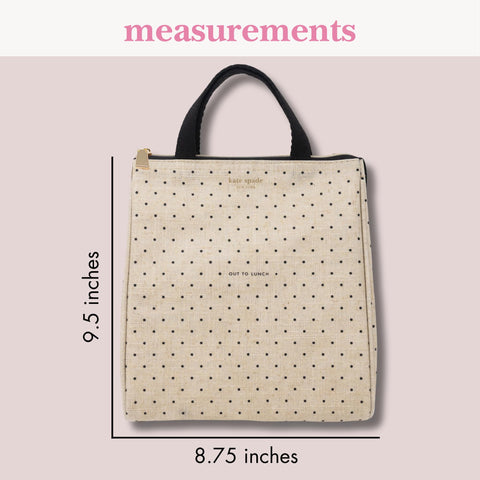 Base estructurada de la bolsa Kate Spade New York que se mantiene en pie con seguridad.