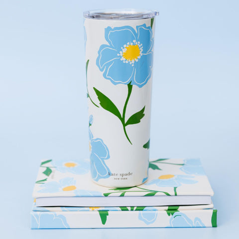 Diseño ergonómico de kate spade new york para un agarre cómodo.