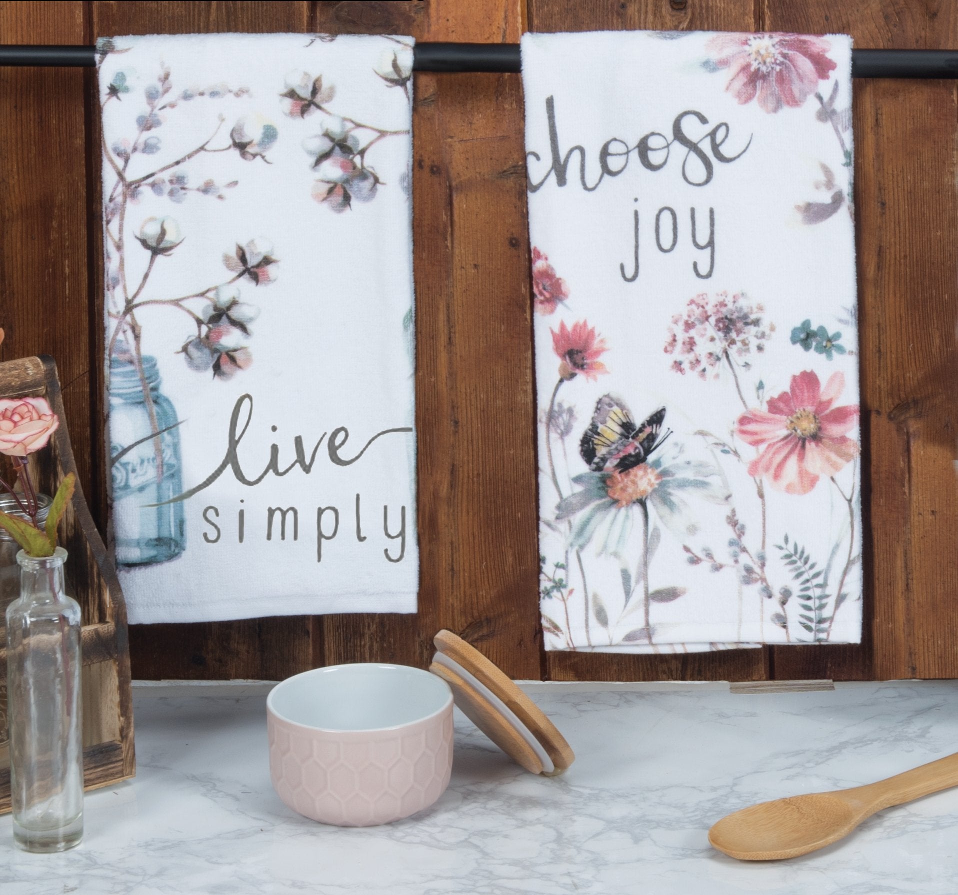 Kay Dee Designs toalla de cocina con diseño floral para una cocina limpia y orgánica.