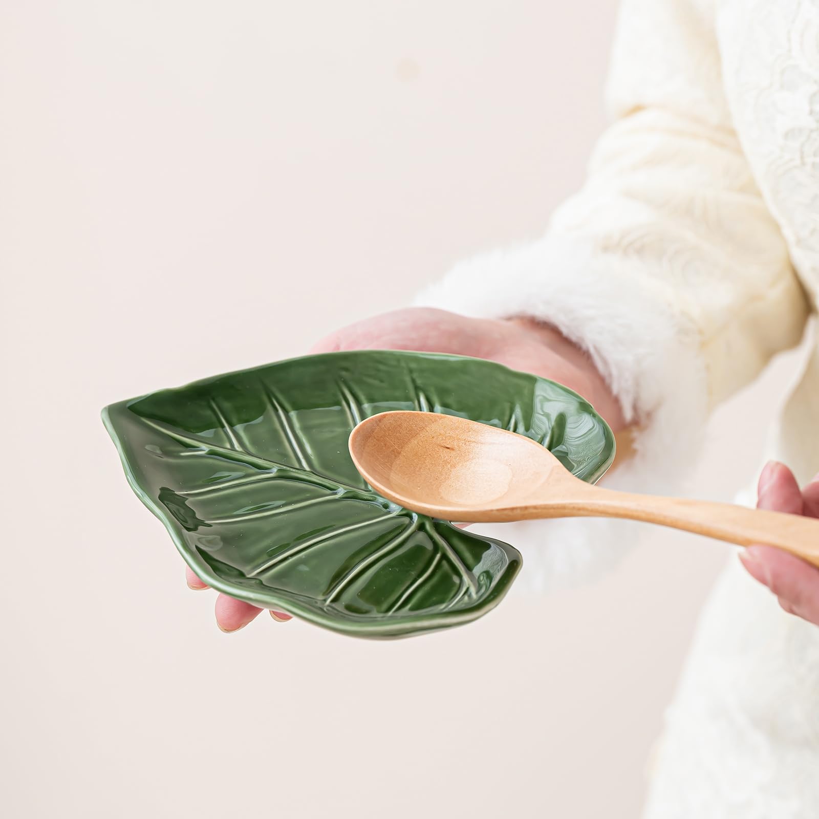 Kedested diseño hoja ceramica, añade estilo rural moderno a la cocina.