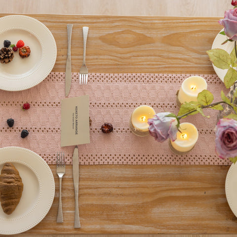 Camino de mesa rosa Keketoarrange para San Valentín, ambiente cálido