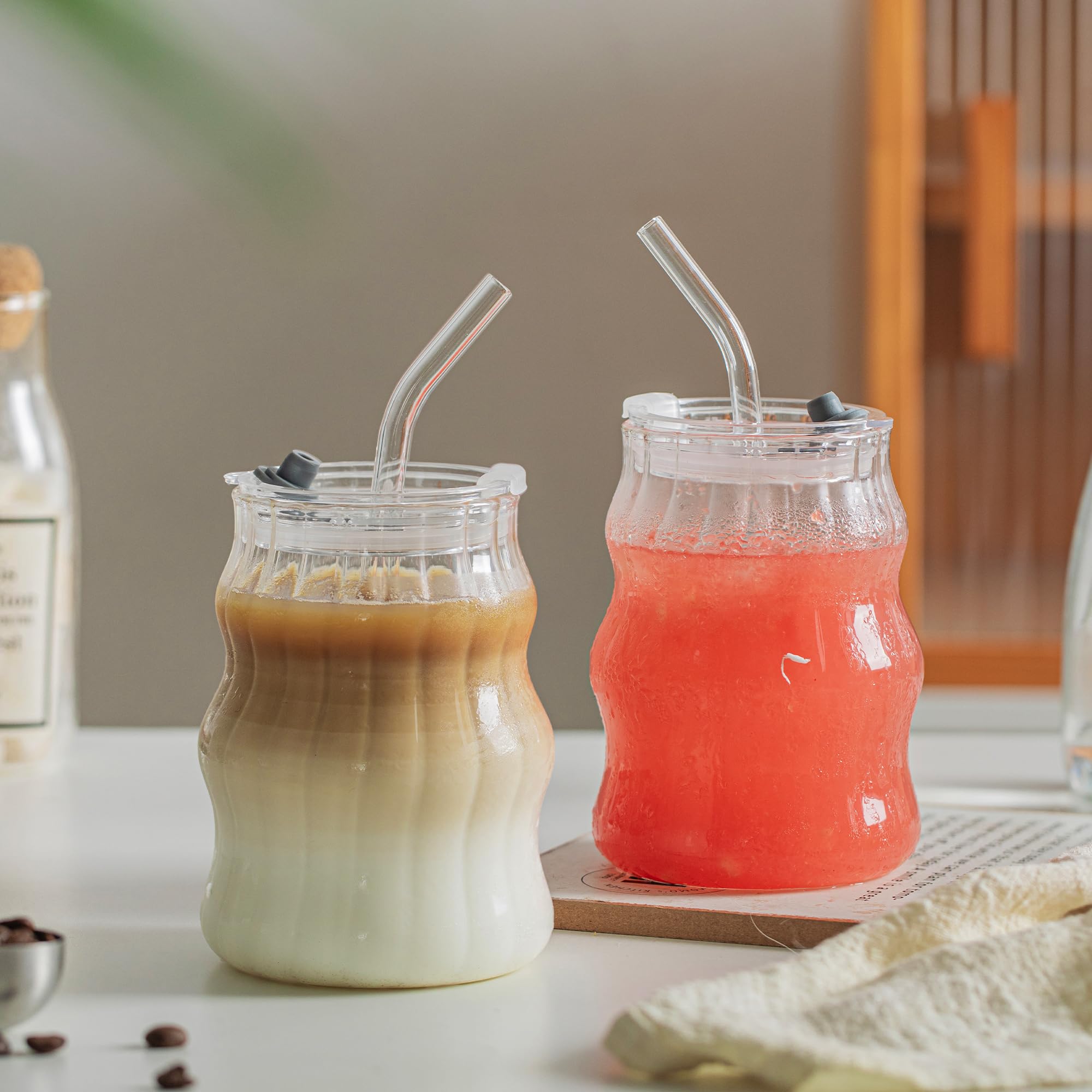 Vaso acanalado KEMORELA 540 ml para uso diario en casa u oficina.