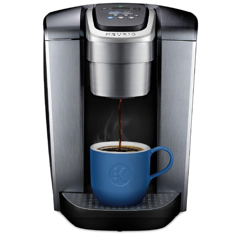 Keurig K-Elite con diseño cepillado plateado para cocina moderna y preparación rápida de café