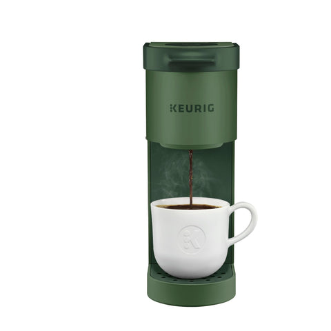 Keurig K-Mini, diseño mate, acabado elegante para cocinas pequeñas.