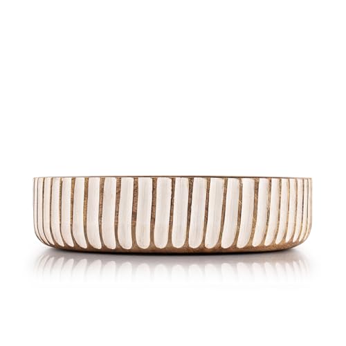 Kimona frutero de madera, ideal para servir fruta o aperitivos.