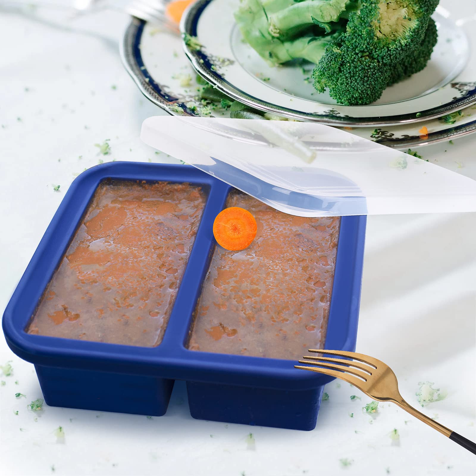 Kinggrand Kitchen congelar salsas y batidos para la semana.
