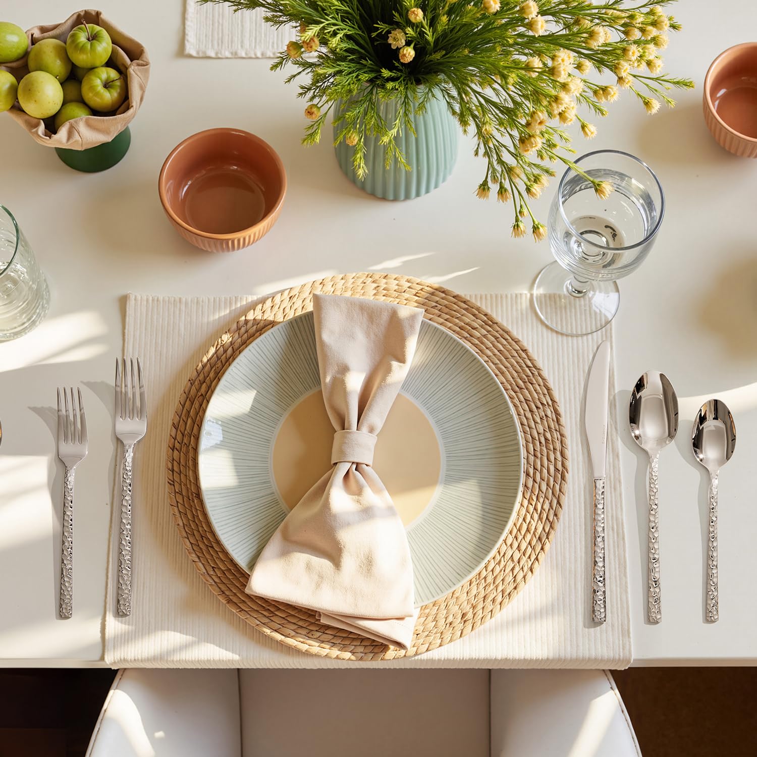 Kingstone conjunto para bodas y eventos, toques de lujo discretos.