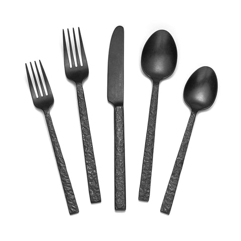KINGSTONE set cubiertos negro mate, vista general para mesa familiar.