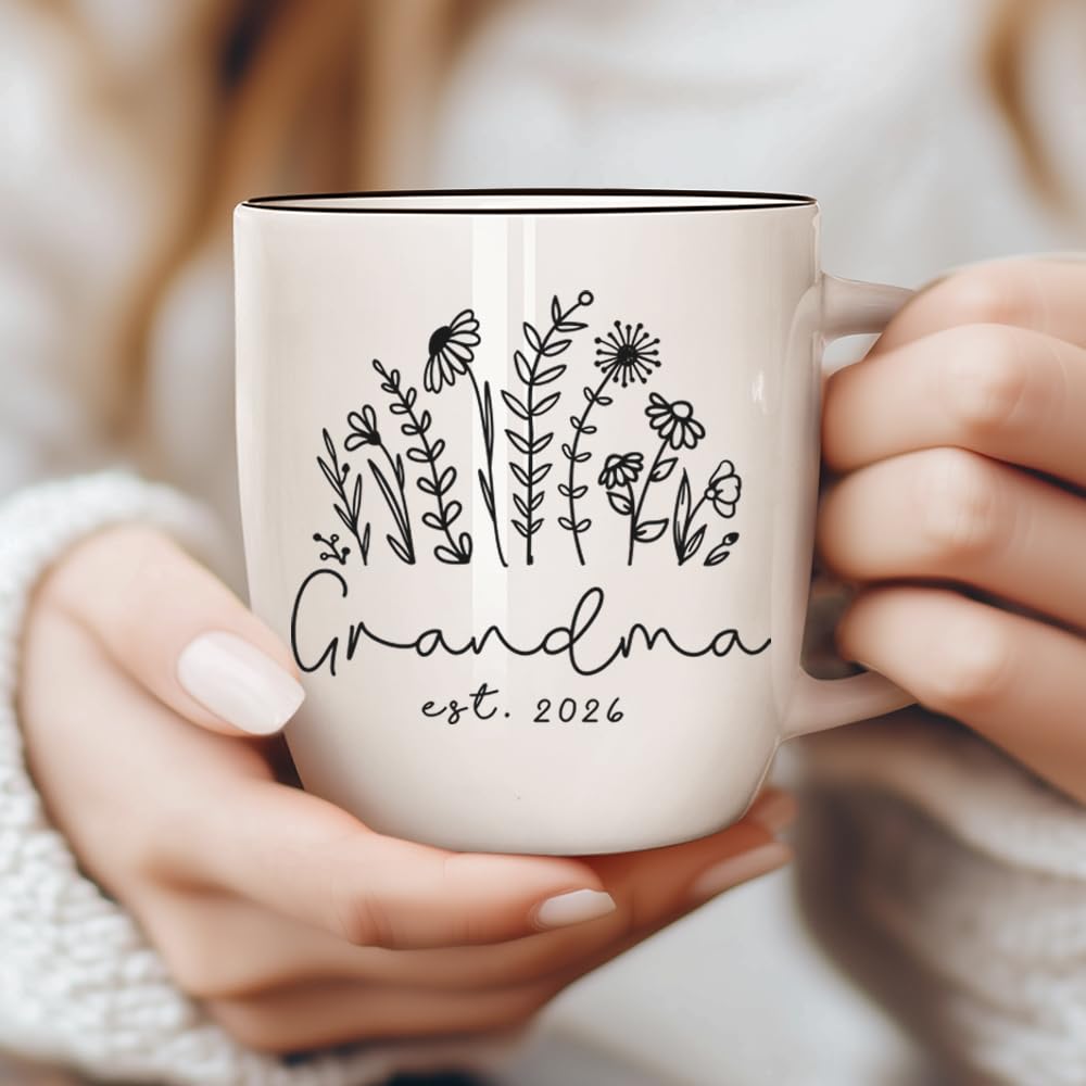 Caja regalo de la taza Kinkiii, lista para entregar a los futuros abuelos.
