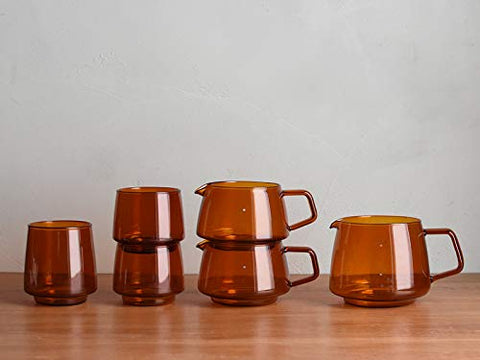 Diseño nostálgico KINTO Sepia que realza la experiencia en la mesa.