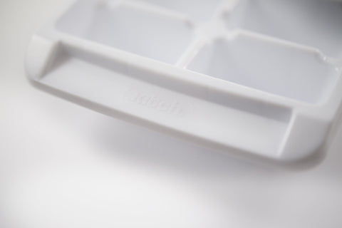 Bandeja de hielo Kitch apilable para optimizar el congelador