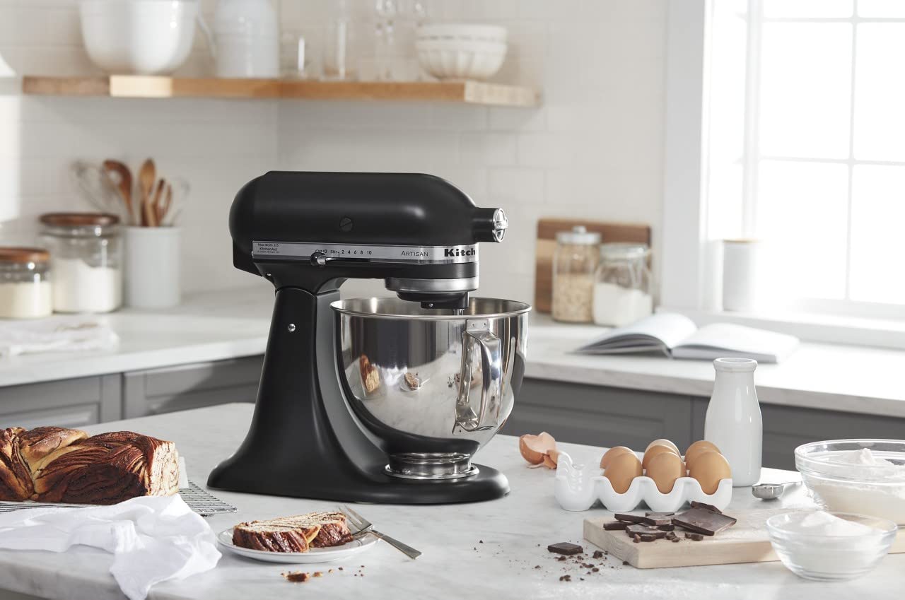 KitchenAid: cuenco de acero inoxidable con asa para lotes grandes.