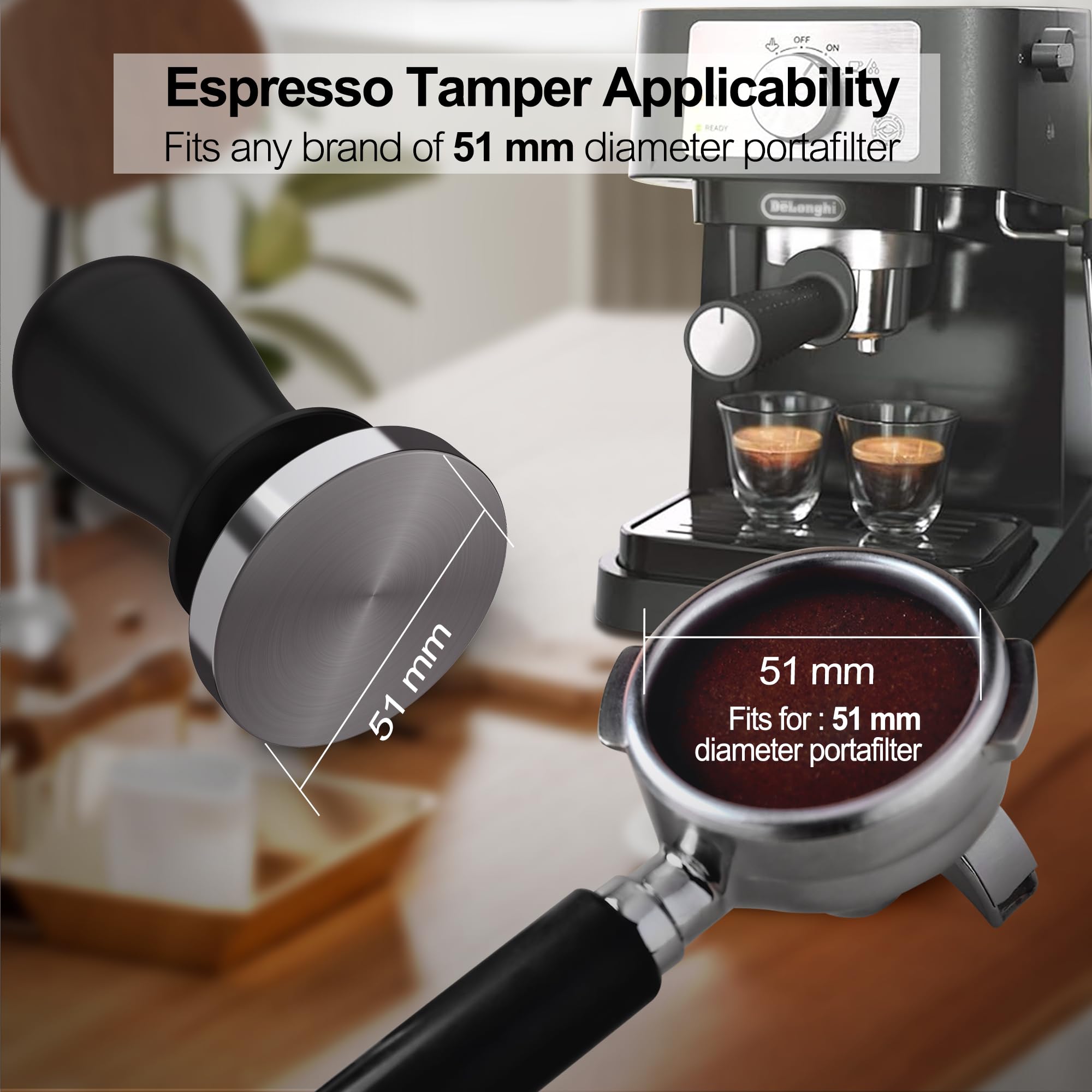 Tamper KitchenBoss con mango de madera ergonómico para mayor comodidad.