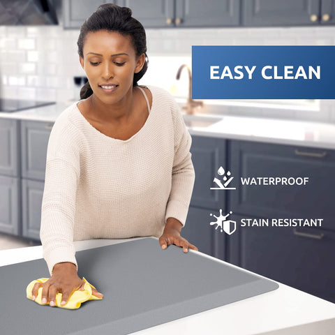 Superficie impermeable de KitchenClouds, fácil de limpiar tras salpicaduras y derrames.